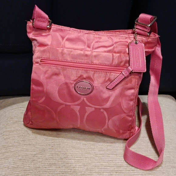 Coach Nylon Signature Pink Shoulder Bag Used Authentic - Picture 1 of 5